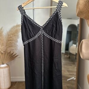 Black and White Detail Midi Dress